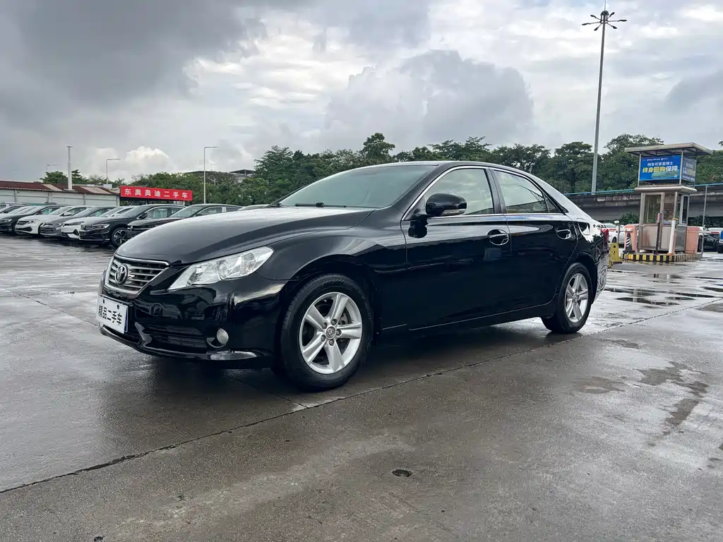 Toyota Reiz 2012