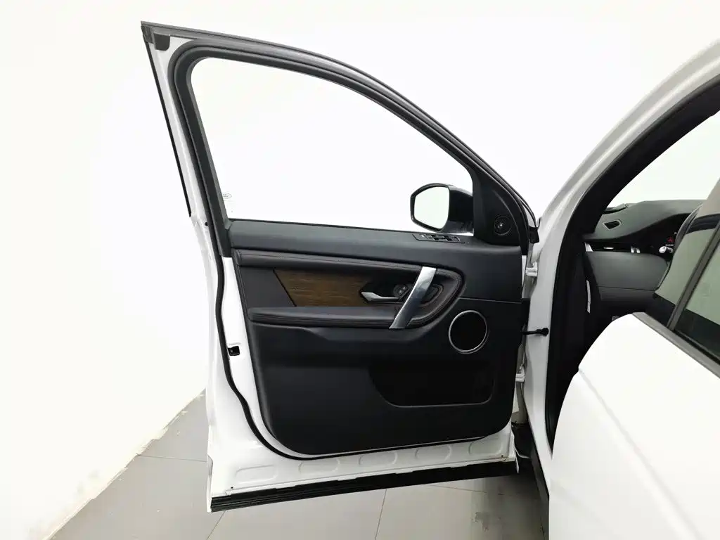 Land Rover Discovery Sport — миниатюра 8