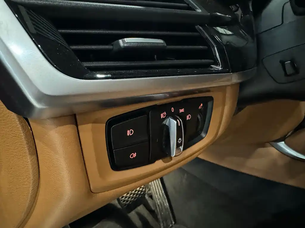 BMW X6 xDrive28i, фото 12