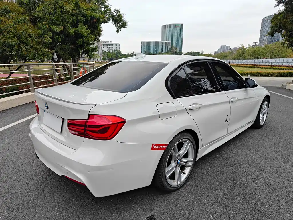 BMW 3 Series — миниатюра 4