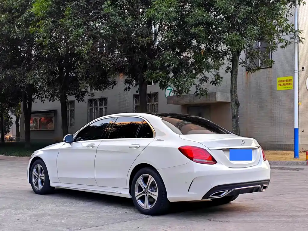 Mercedes-Benz C-Class — миниатюра 4