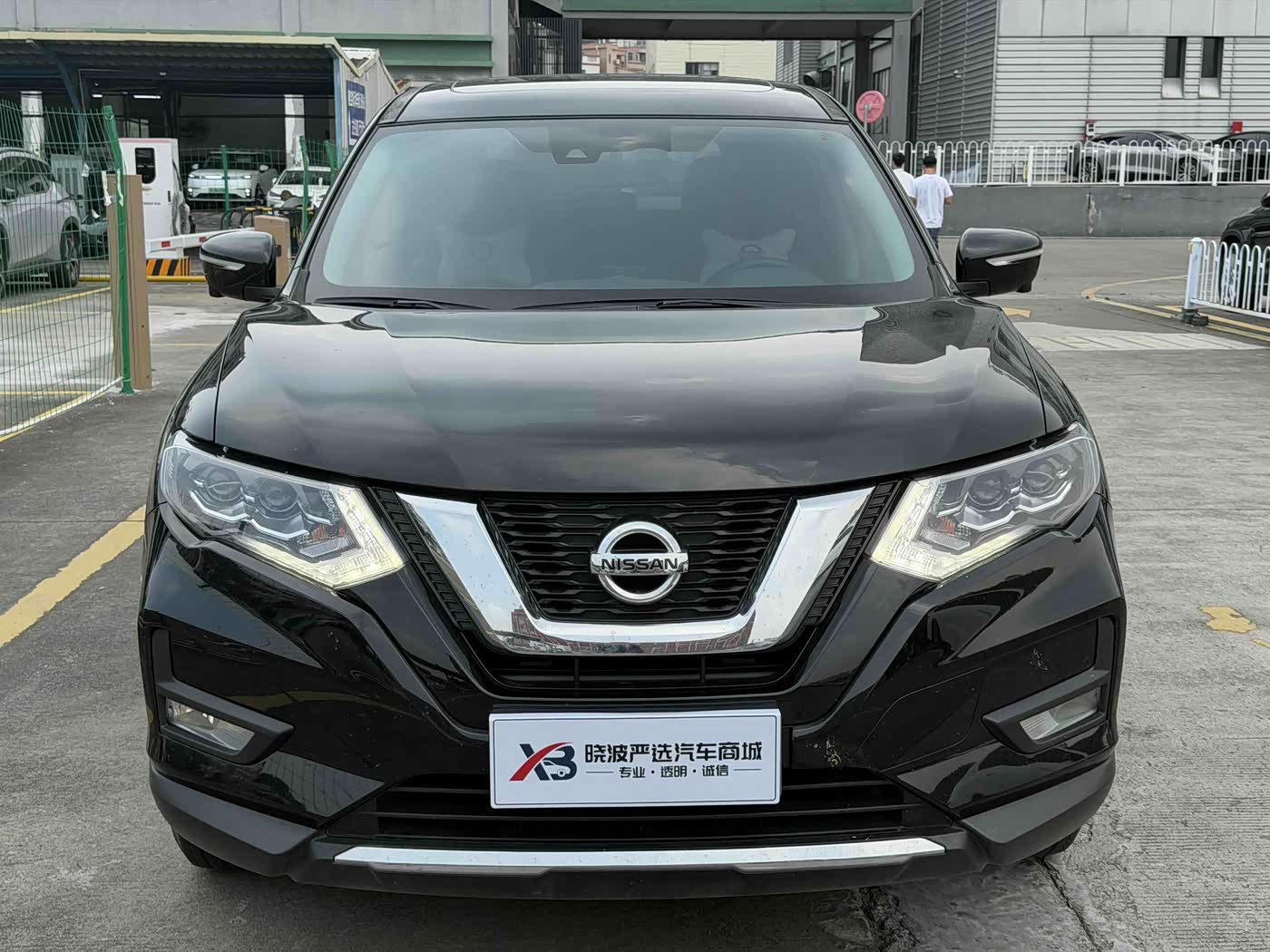 Nissan X-Trail 2.0 л 2024 г. Чёрный, пробег 22000 км