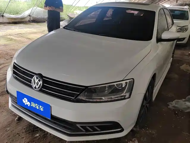 VOLKSWAGEN SAGITAR 2017