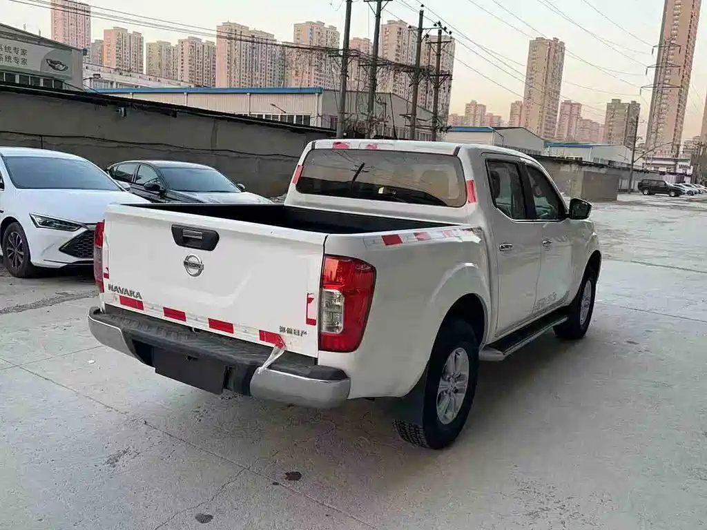 Nissan Navara — миниатюра 8