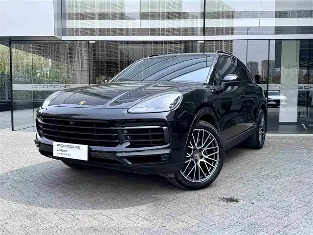 PORSCHE CAYENNE 2018