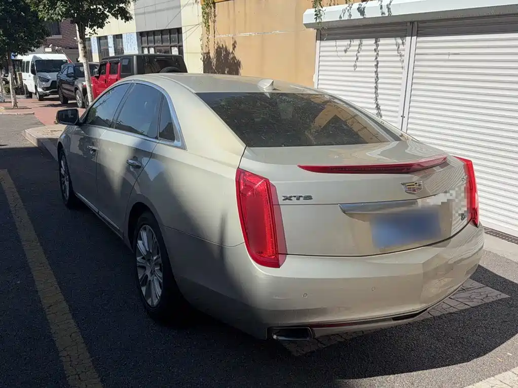 Cadillac XTS — миниатюра 8