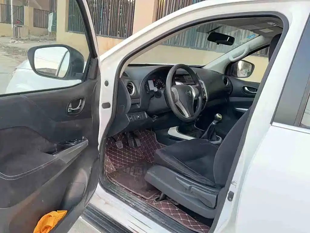 Nissan Navara — миниатюра 6