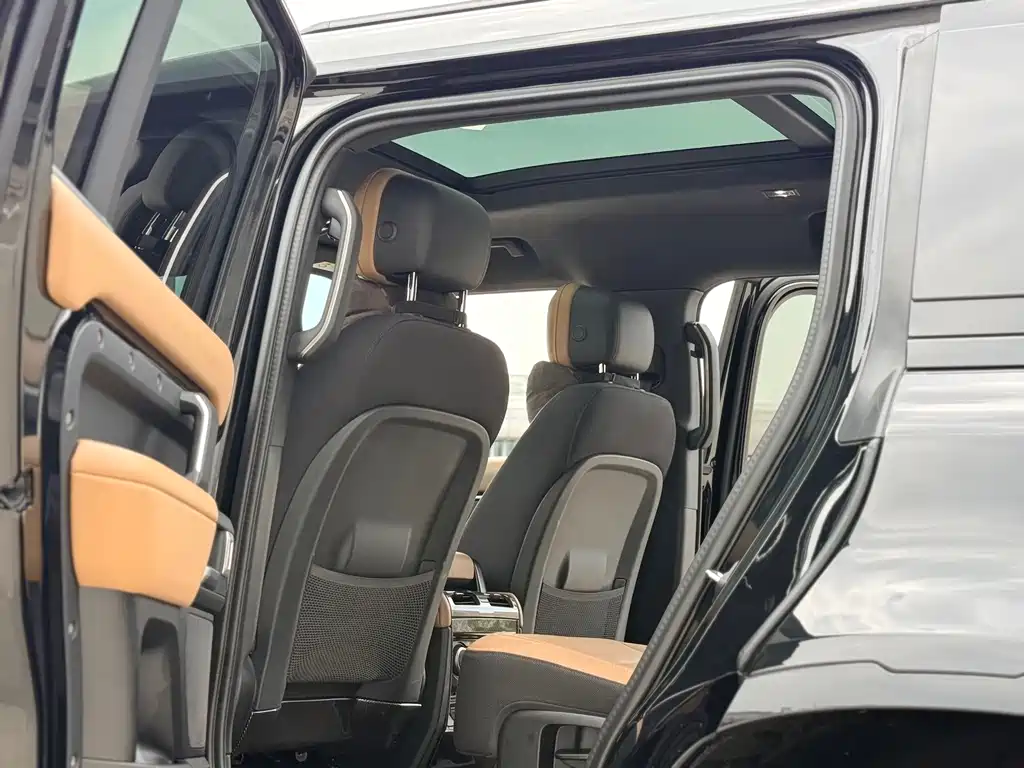 Land Rover Defender — миниатюра 5
