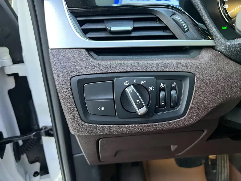 BMW X1 2022 sDrive20Li Premium