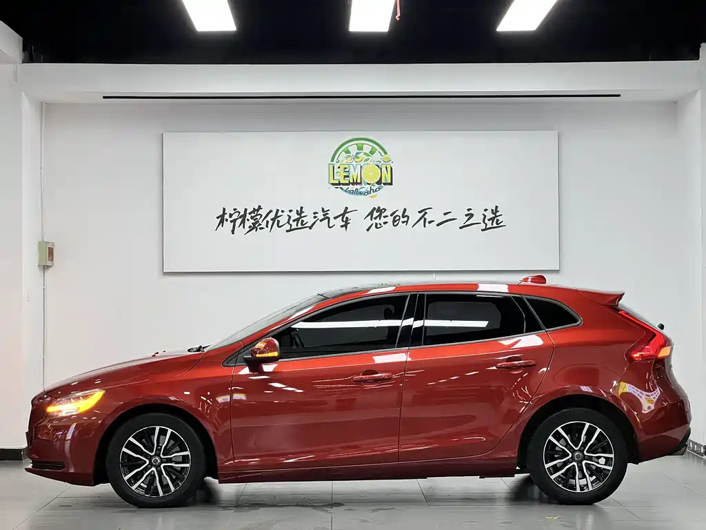 Volvo V40 — миниатюра 5