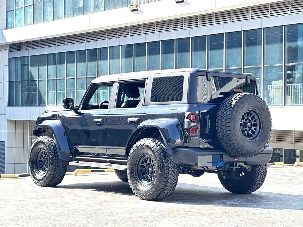 Ford Bronco — миниатюра 10