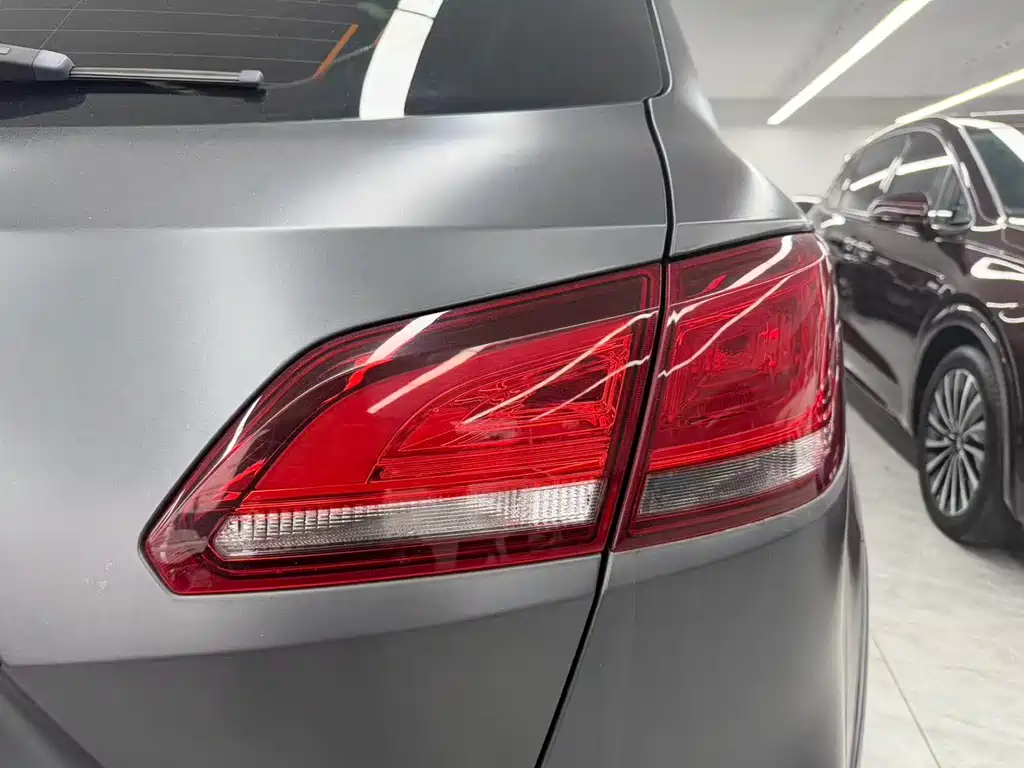 Borgward BX7 — миниатюра 22