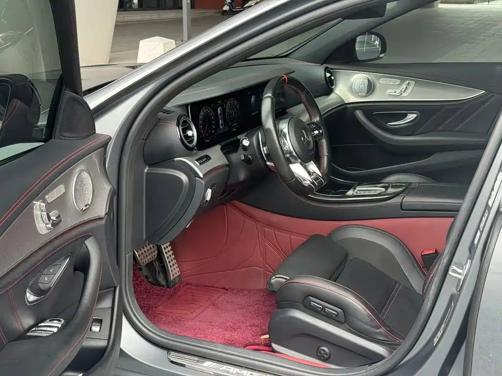 Mercedes-Benz E-Class AMG — миниатюра 7
