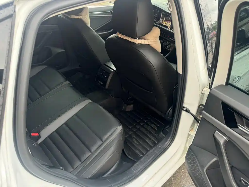 Volkswagen Sagitar — миниатюра 9
