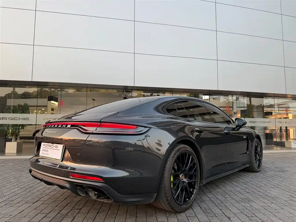 PORSCHE PANAMERA NEW ENERGY