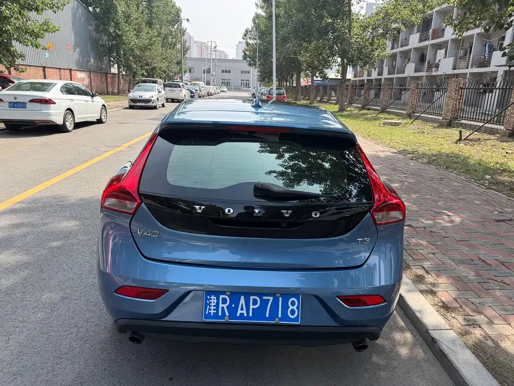 Volvo V40 — миниатюра 13
