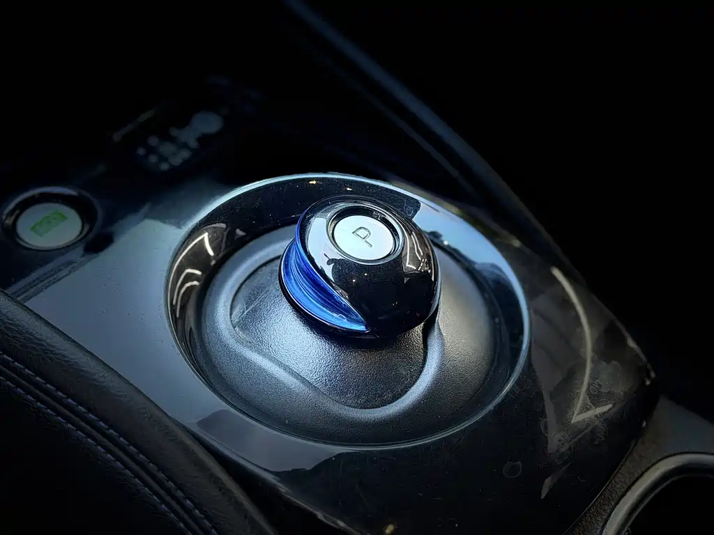 Nissan Sylphy EV — миниатюра 9