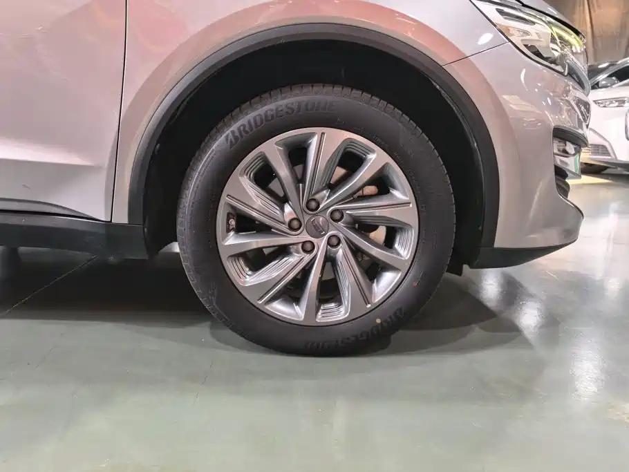 Geely Jia Ji New Energy — миниатюра 6