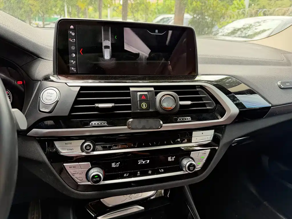 BMW X3 — миниатюра 10
