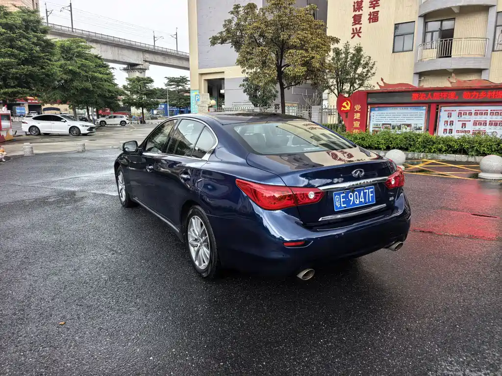 Infiniti Q50L 2016 2.0T