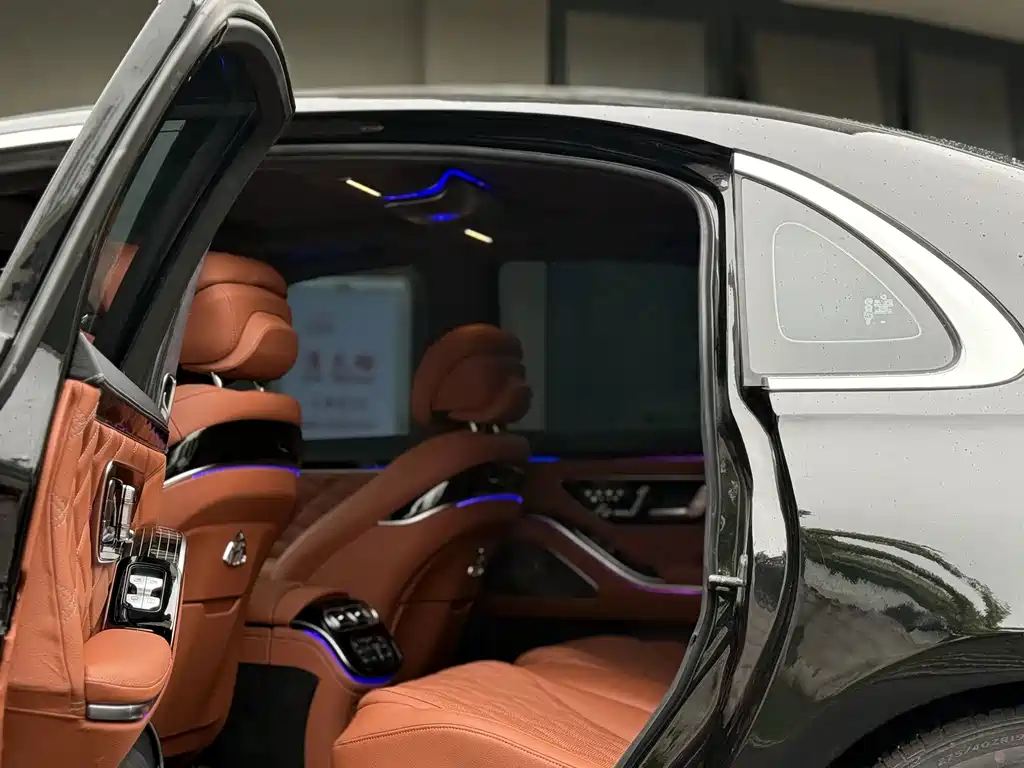 Mercedes-Benz S-Class — миниатюра 10
