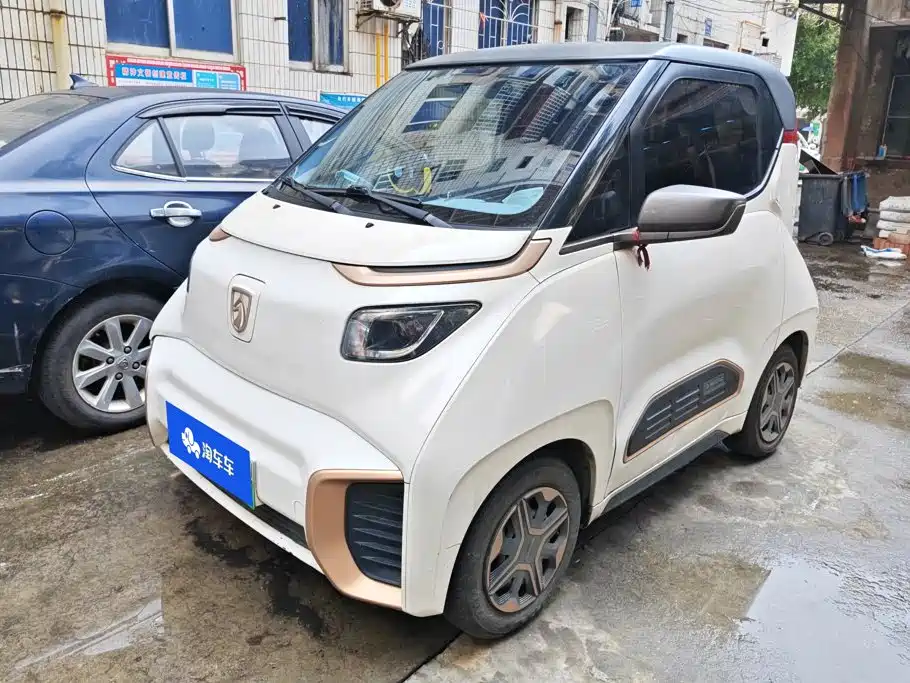 Baojun E200