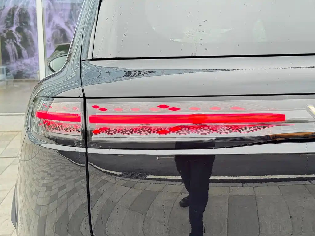 VOYAH Taishan X8 — миниатюра 25