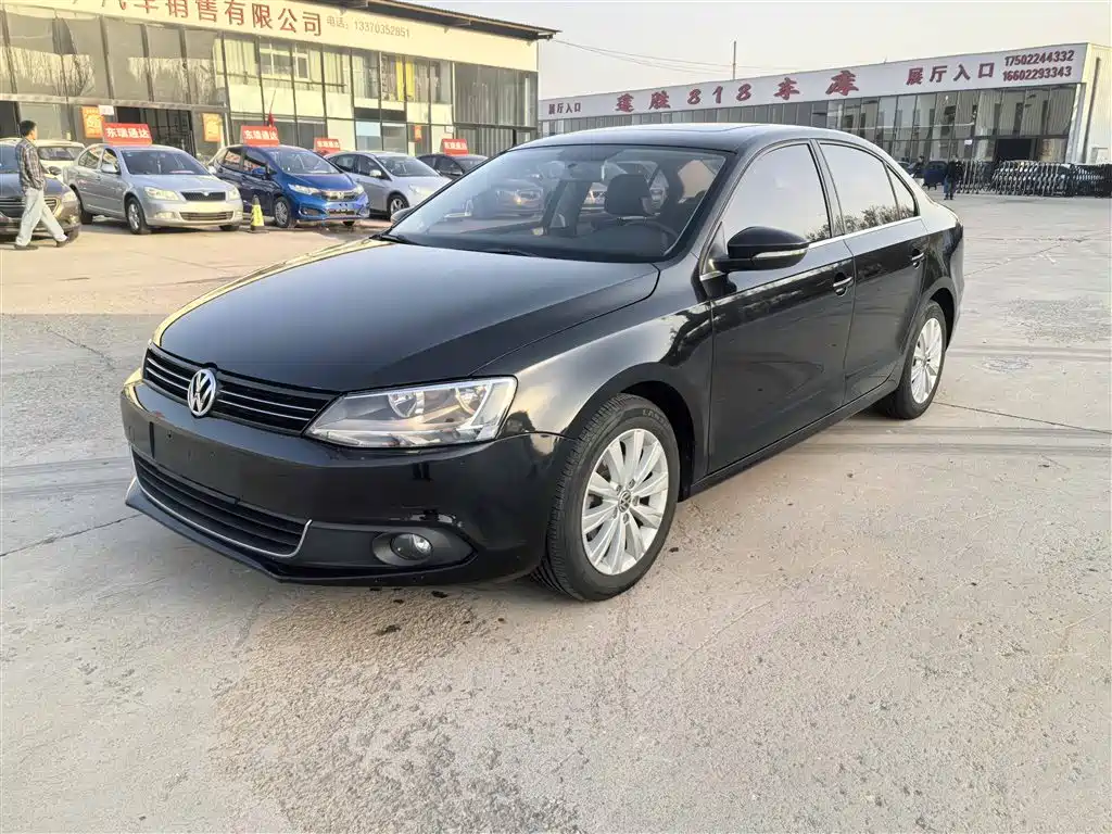 Volkswagen Sagitar 2014
