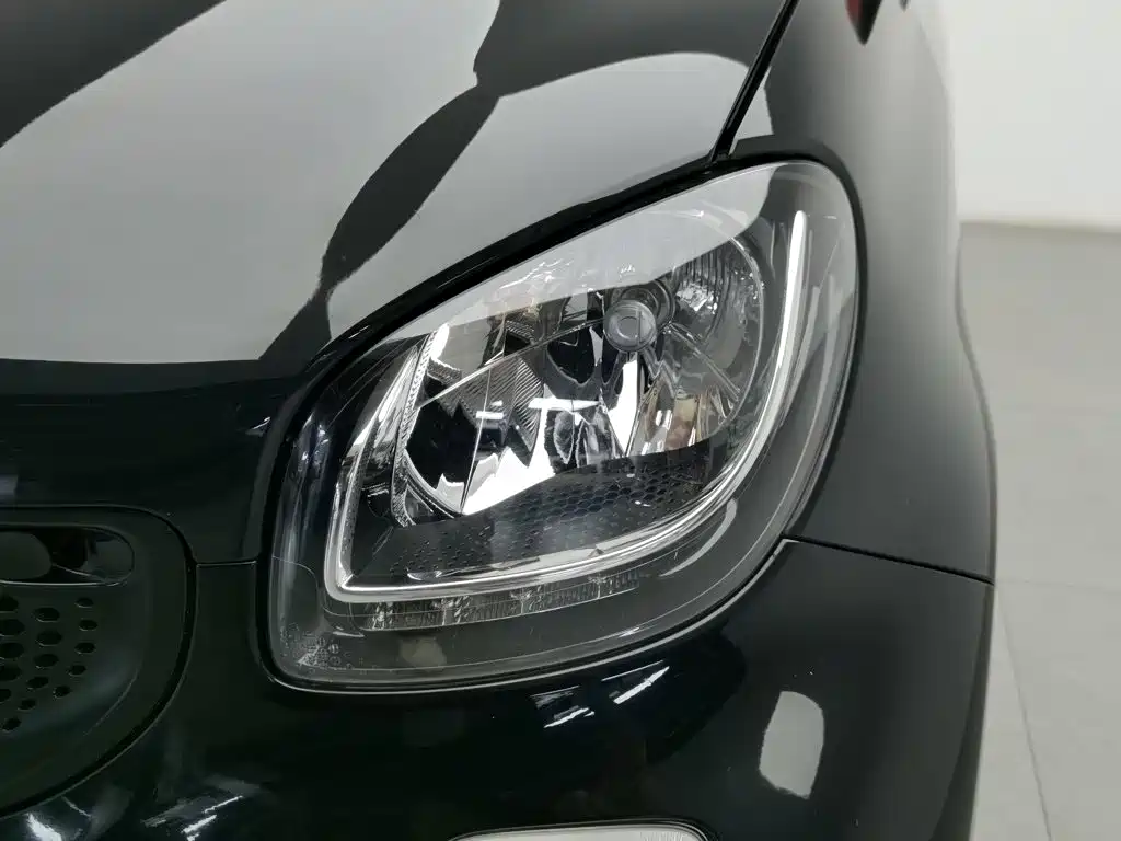 smart Smart Fortwo — миниатюра 7