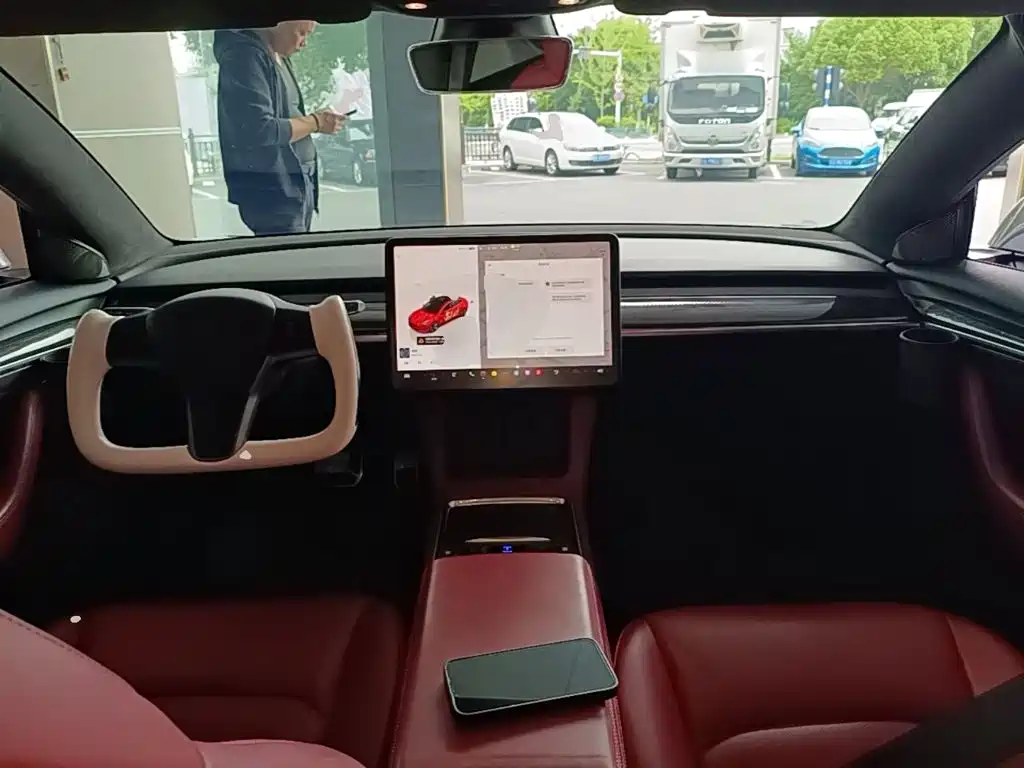 Tesla Model 3 — фотографии объявления, Фото 11