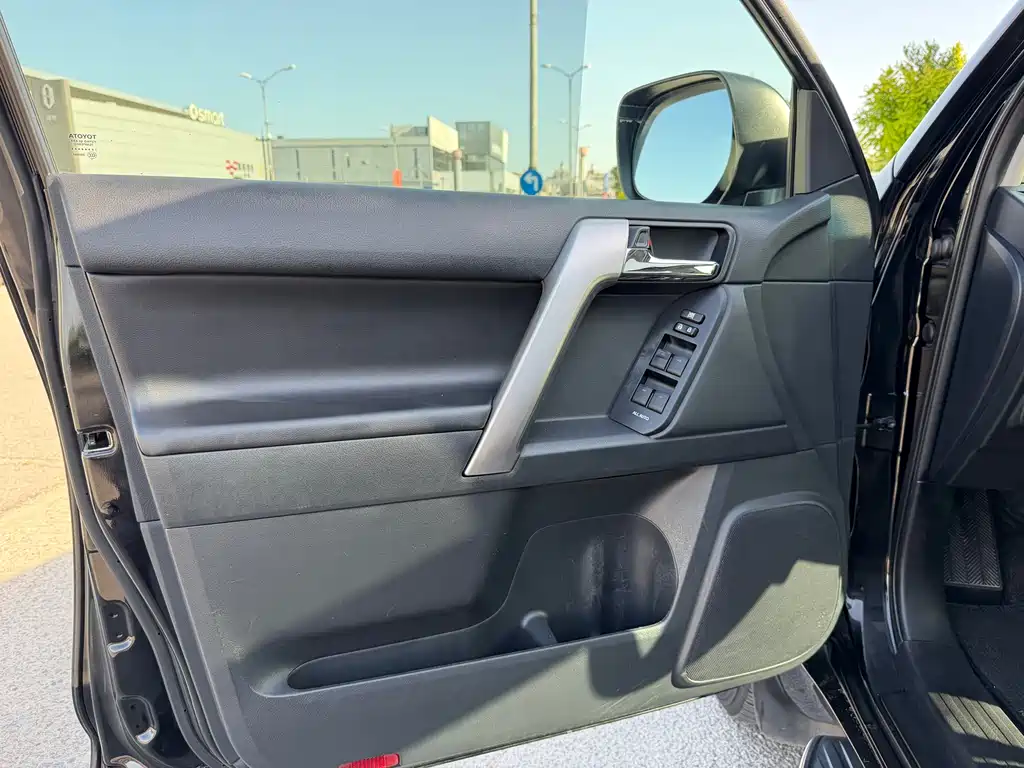 Toyota Land Cruiser Prado 2014 4.0L AT TX-L