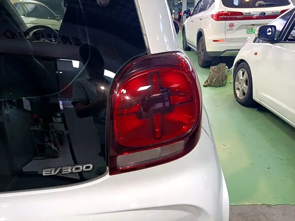 Roewe Clever — миниатюра 8