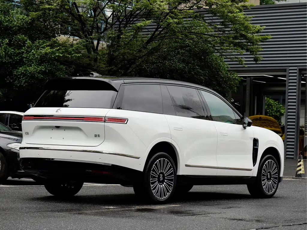 NIO ES8 2026 мест Executive Luxury