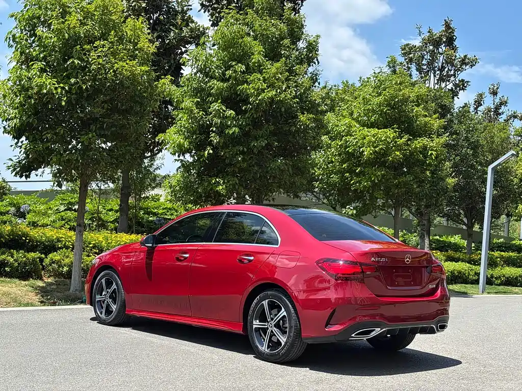 Mercedes-Benz A-Class A 2024 A 200 L Fashion