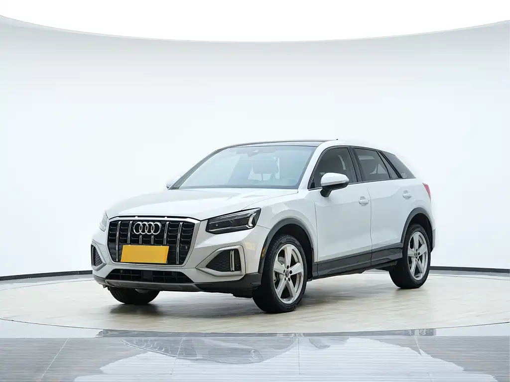Audi Q2L 2023
