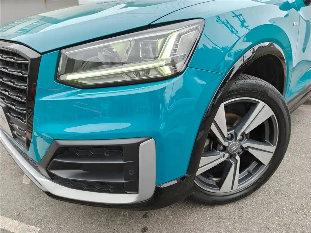 AUDI Q2L