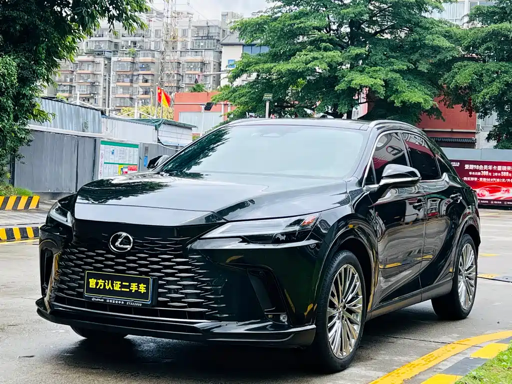 Lexus RX 2023