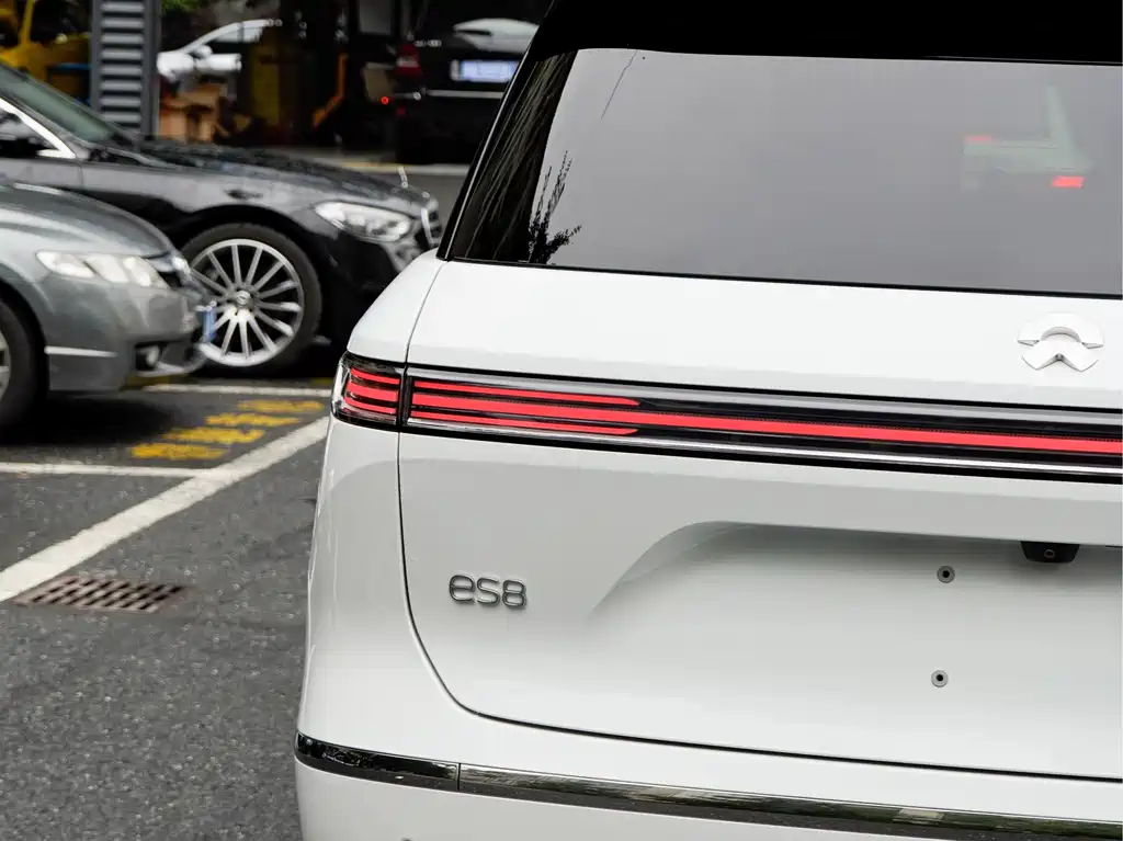 NIO ES8 2026 мест Executive Luxury