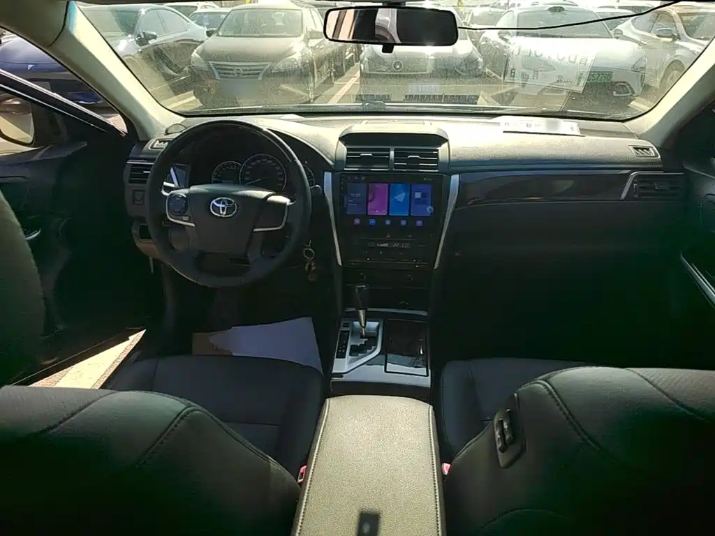 Toyota Camry 2015 2.0G Lead