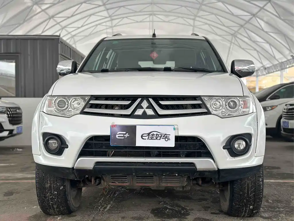 MITSUBISHI PAJERO JINCHANG