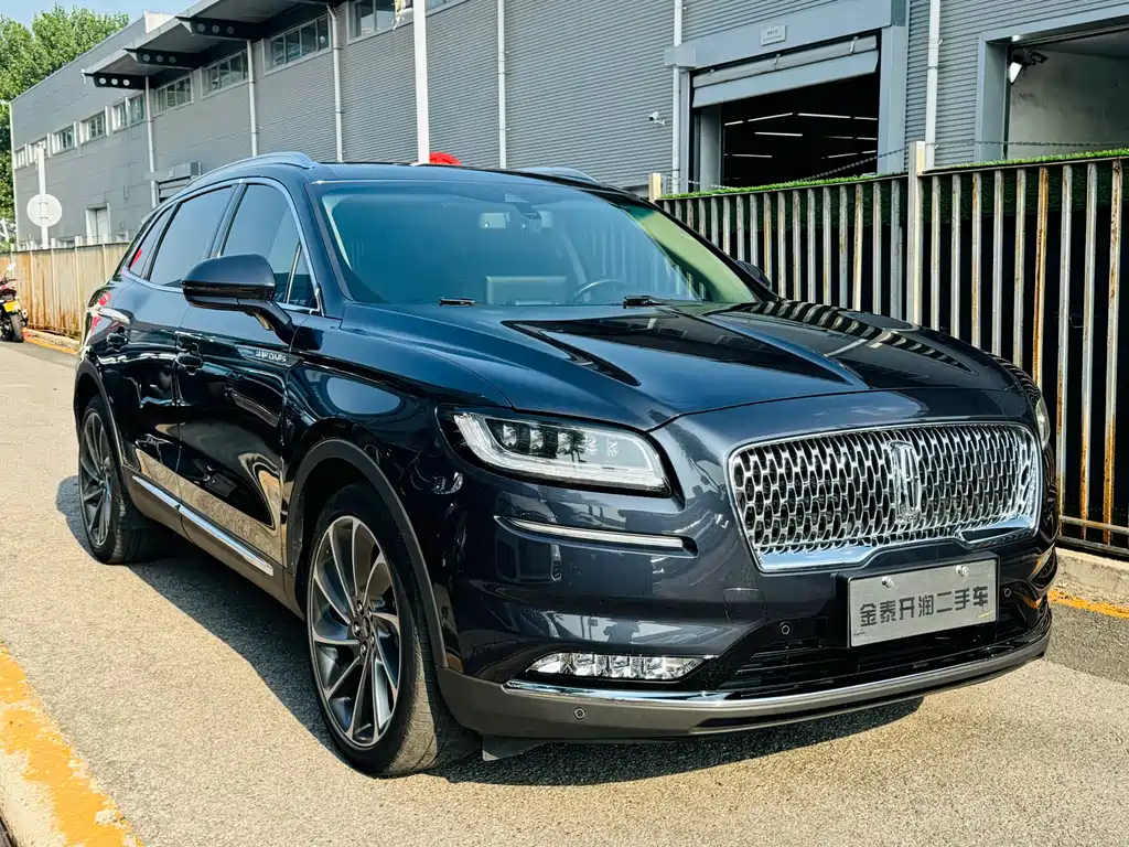 Lincoln Nautilus 2021 2.7T