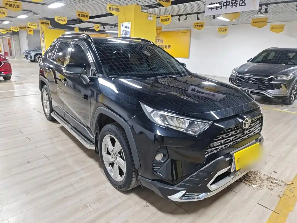 Toyota RAV4 — миниатюра 3
