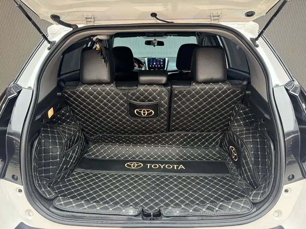 TOYOTA YARIS L ZHIXUAN