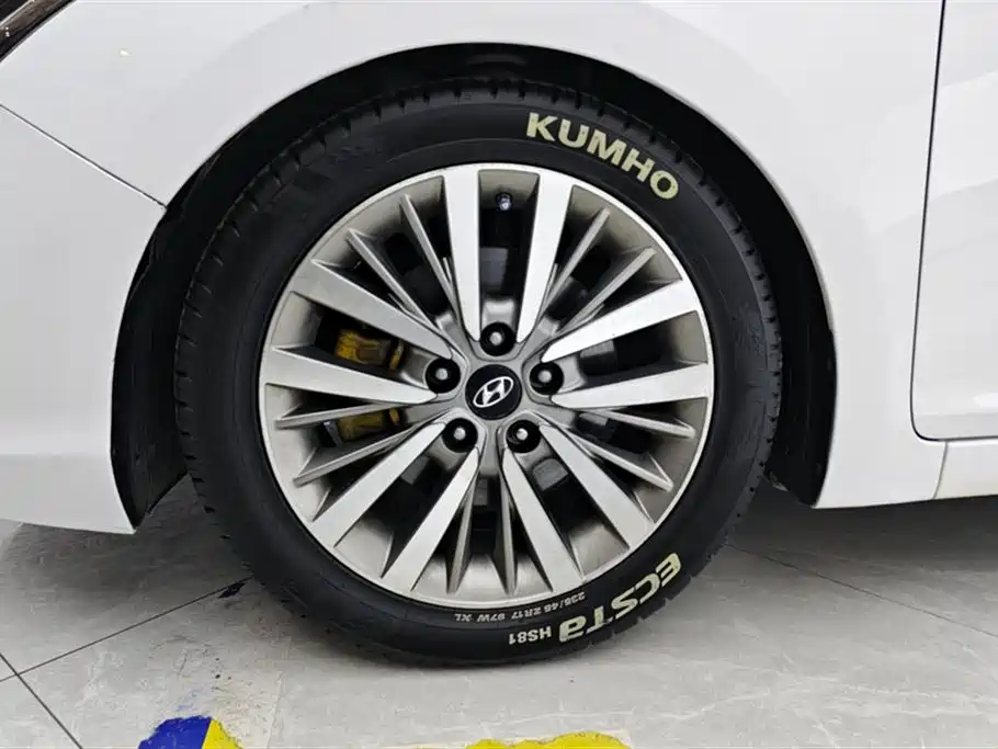 Hyundai Mistra 2017 1.6T AT GLS V