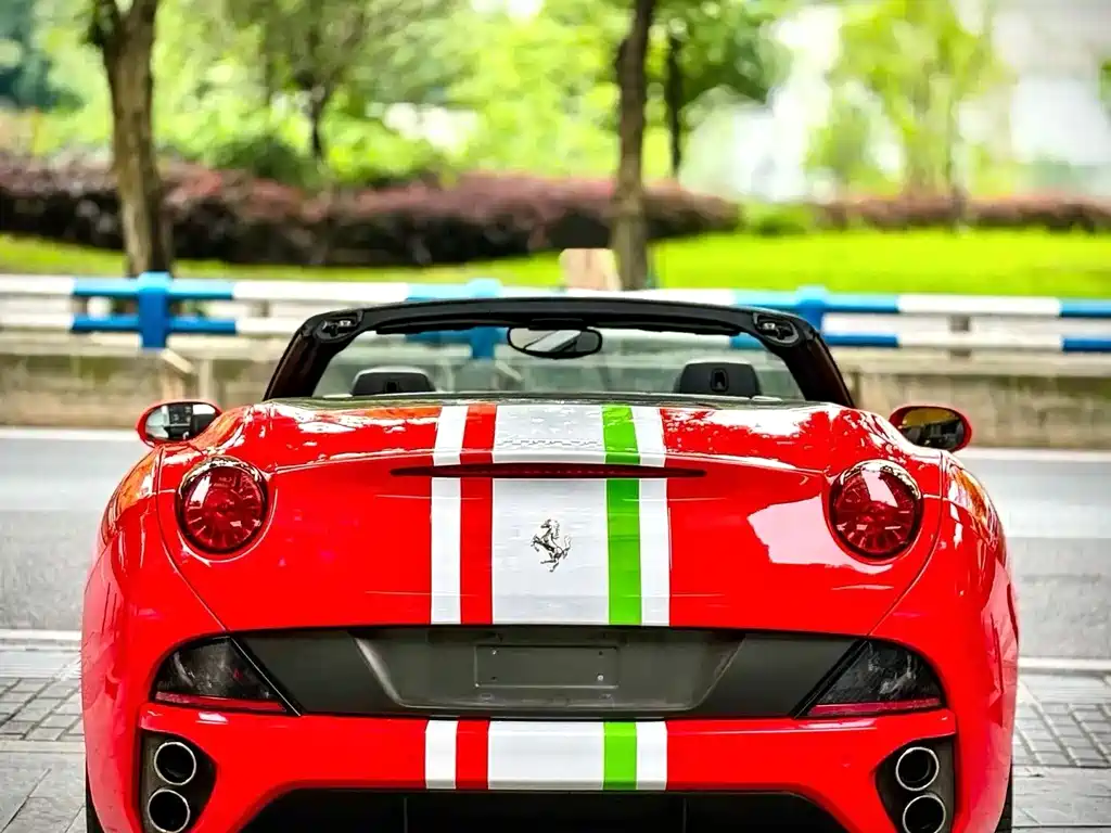 Ferrari California T 2012 4.3L