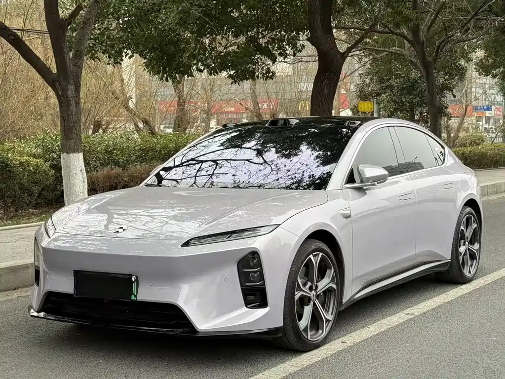 NIO NIO ET5