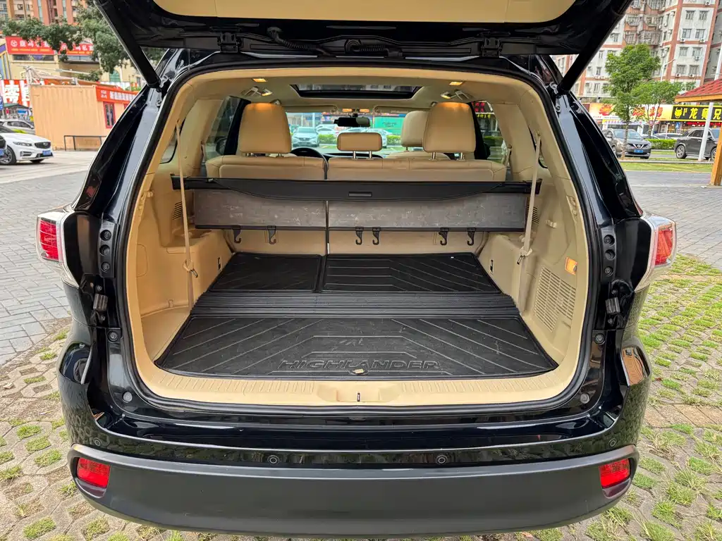 Toyota Highlander — миниатюра 17