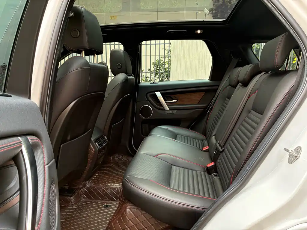 Land Rover Discovery Sport 2022 249PS R-Dynamic S 5 мест