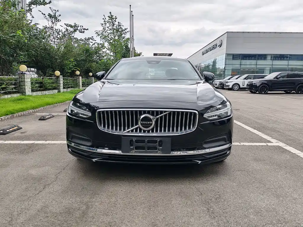 Volvo S90 2024 B5 Luxury
