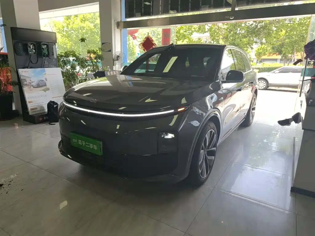 Li Auto Li L6 2025